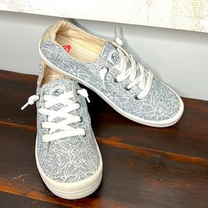 Roxy flats with squish, this soft padding, never worn